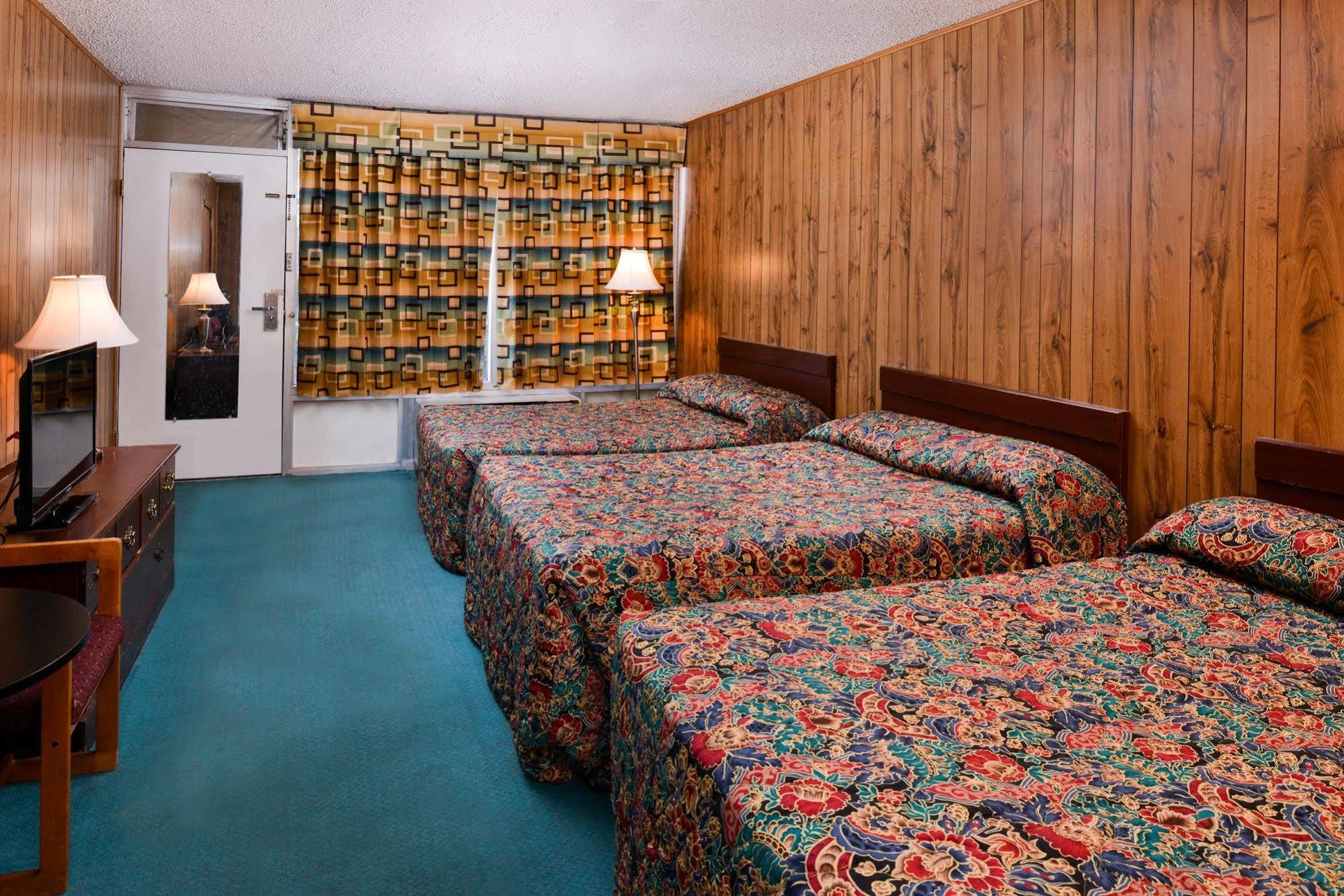 Red Carpet Inn Battleboro Exteriör bild